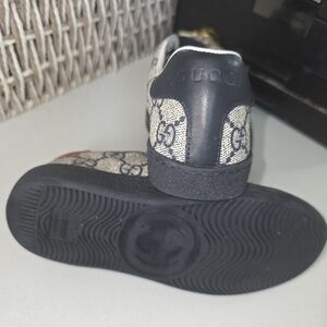 Gucci Unisex Shoes Size 29 (US 11.5- 12.5 little Kids)